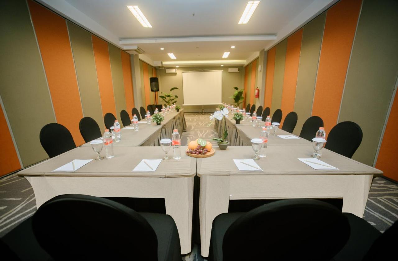 The Bountie Hotel And Convention Centre Sukabumi Buitenkant foto