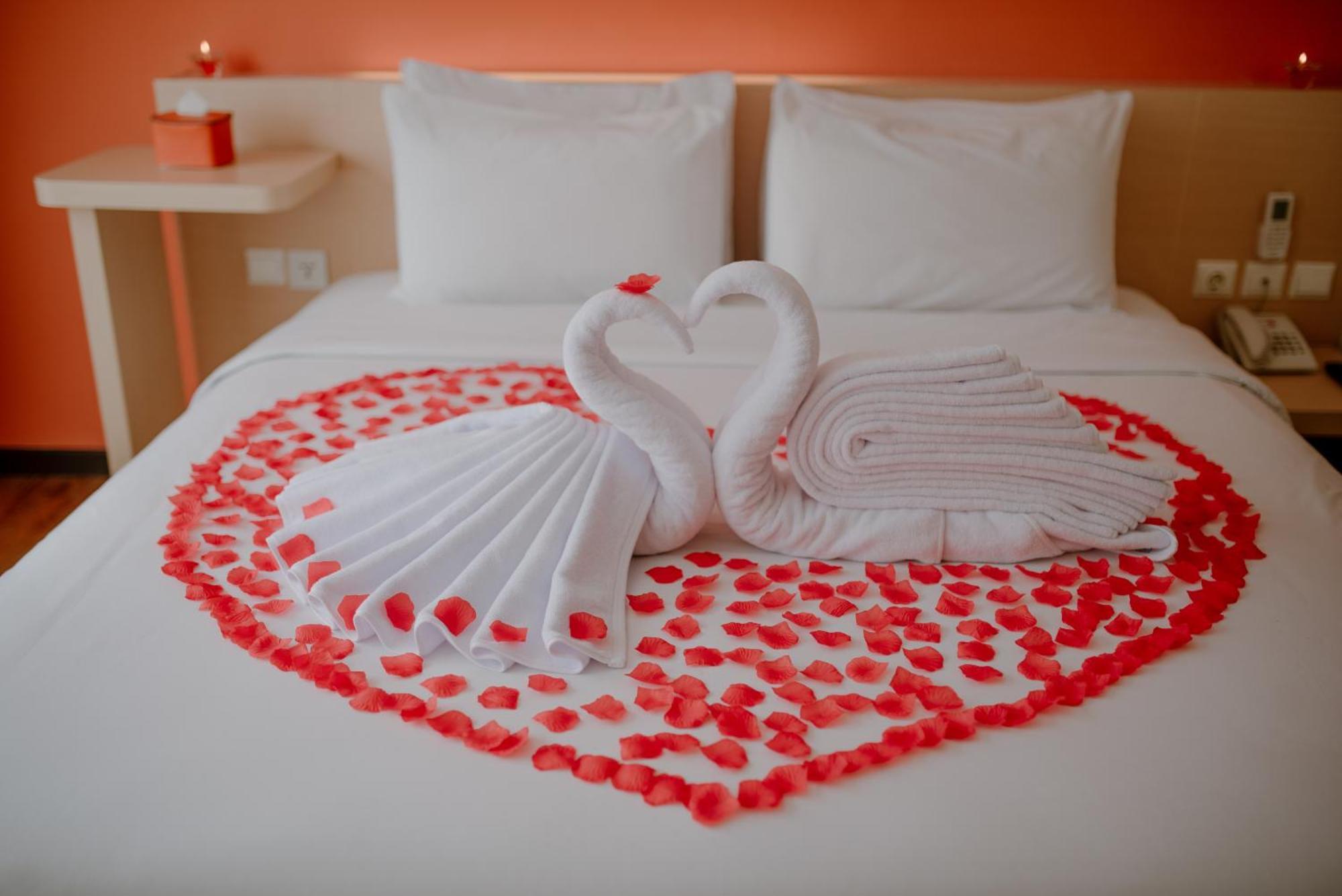 The Bountie Hotel And Convention Centre Sukabumi Buitenkant foto